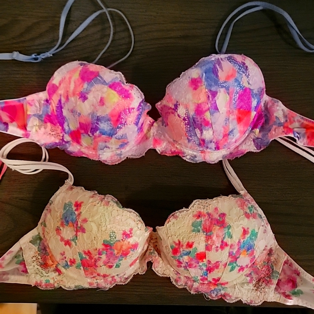 2 PINK Bras